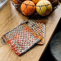 Village Sari Hot Mats